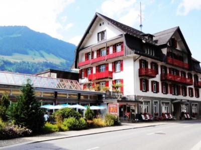 Hotel Loewen Lungern Bagian luar foto