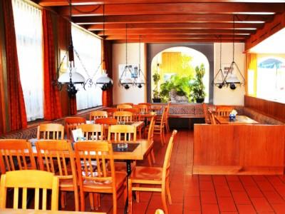 Hotel Loewen Lungern Bagian luar foto