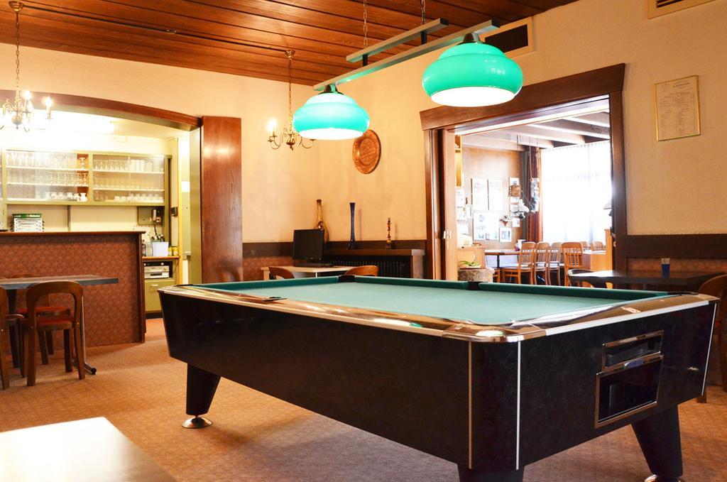 Hotel Loewen Lungern Bagian luar foto