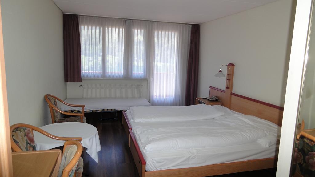 Hotel Loewen Lungern Bagian luar foto